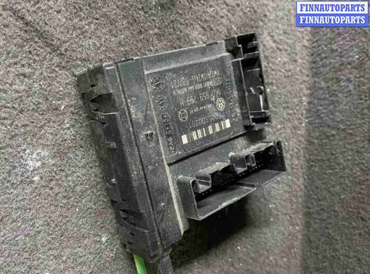 купить Моторчик стеклоподъемника передний левый на Volkswagen Passat B6 (2005—2010)