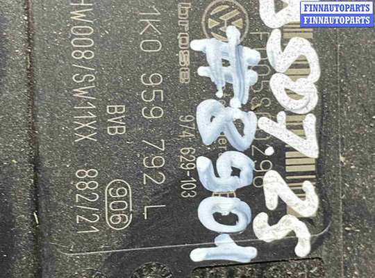 купить Моторчик стеклоподъемника передний правый на Volkswagen Passat B5 рестайлинг (2000—2005)