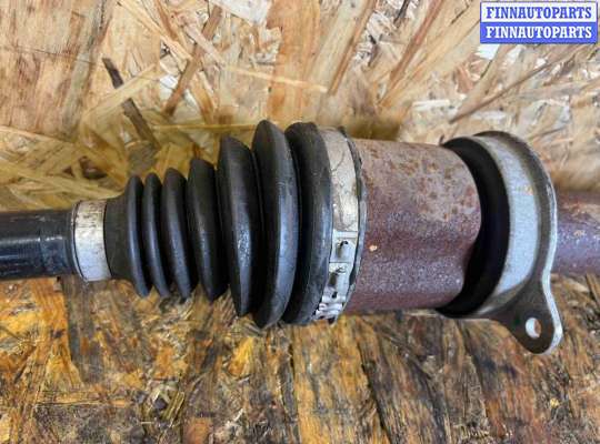 купить Полуось передняя правая (приводной вал, ШРУС) на Volvo V60 (2018-2024)