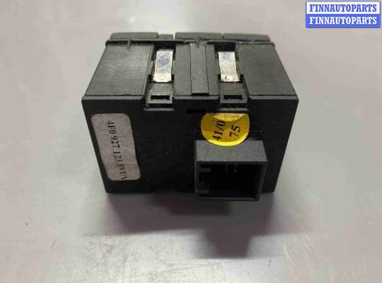 купить Кнопка (выключатель) на Audi A6 С6 (2004—2008)