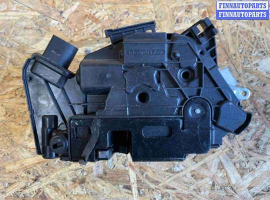 Замок боковой двери на Volkswagen Passat B7 (36)