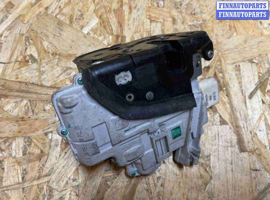 Замок боковой двери на Audi A6 (C6)