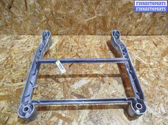 Кронштейн прочее на Volvo XC60 II (UZ)