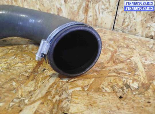 купить Патрубок интеркулера на Volvo V60 (2018-2024)