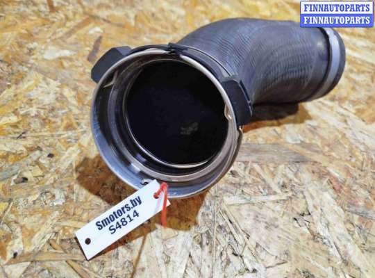 купить Патрубок интеркулера на Volvo XC60 2017-2024