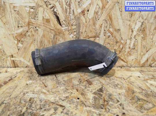 купить Патрубок интеркулера на Volvo V60 (2018-2024)