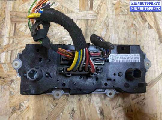 Блок управления печкой на Volkswagen Passat B6 (3C)
