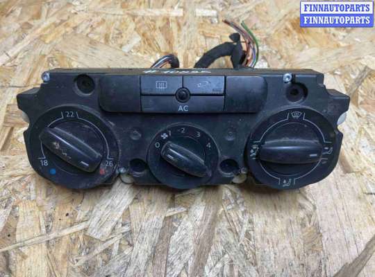 Блок управления печкой на Volkswagen Passat B6 (3C)