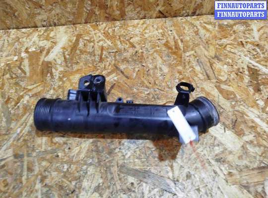 купить Патрубок интеркулера на Volvo XC60 2017-2024