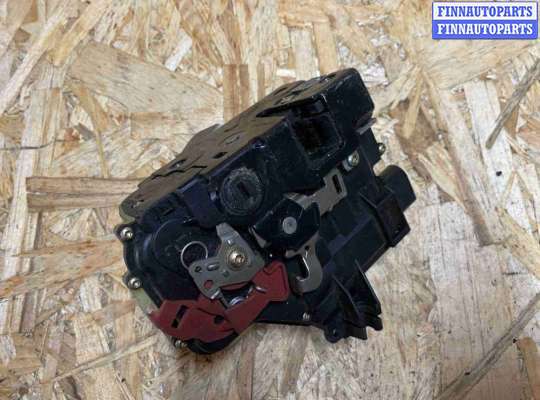 купить Замок двери задней правой на Audi A4 B6 (2000—2006)