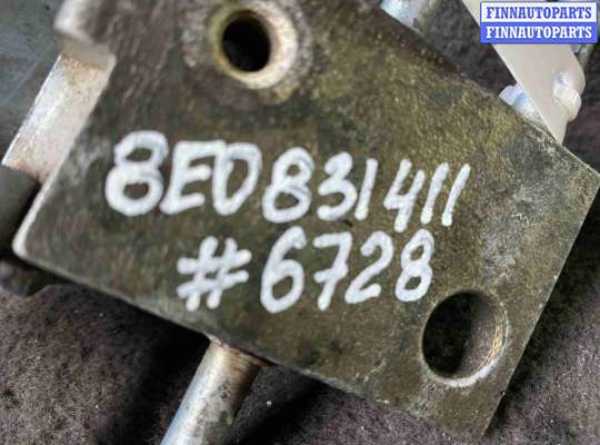 Петля двери на Audi A4 (8E/8H, B7)