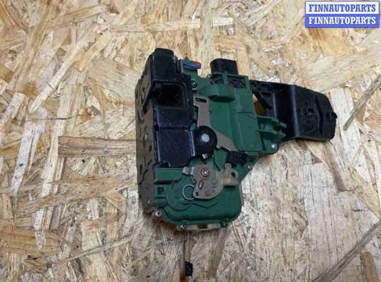 Замок боковой двери на Volkswagen Passat B5+ (3B, GP)