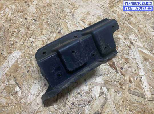 купить Кронштейн крепления бампера заднего на Audi A6 С6 (2004—2008)