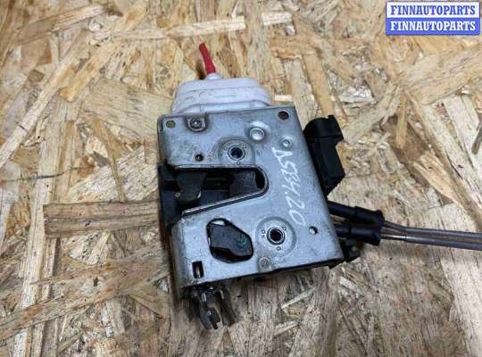 купить Замок двери передней правой на Audi A8 D2 (1994—1999)