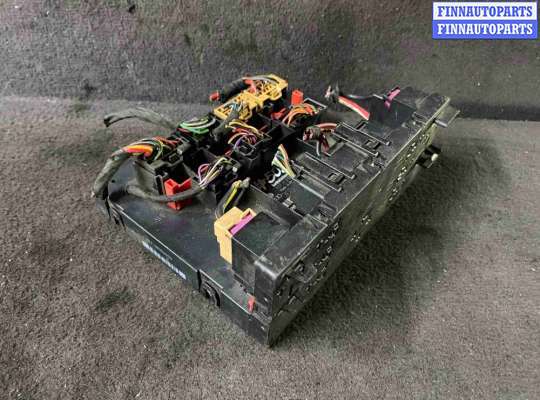 Блок предохранителей на Volkswagen Passat B6 (3C)