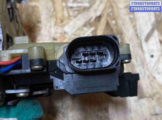 Замок боковой двери на Audi A4 (8E/8H, B6)