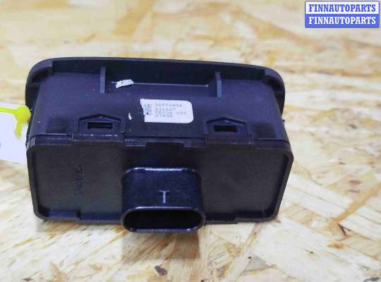 купить Кнопка открытия багажника на Volvo XC60 2017-2024