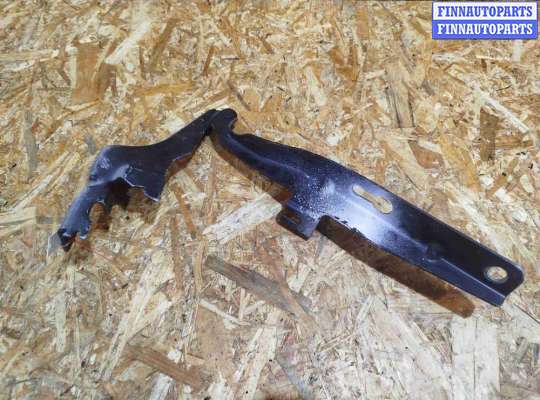 купить Петля капота левая на Volvo XC60 2017-2024