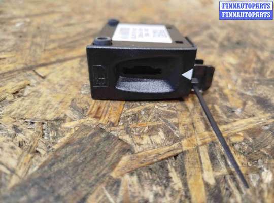 купить Держатель SIM-карты на Volvo V60 (2018-2024)