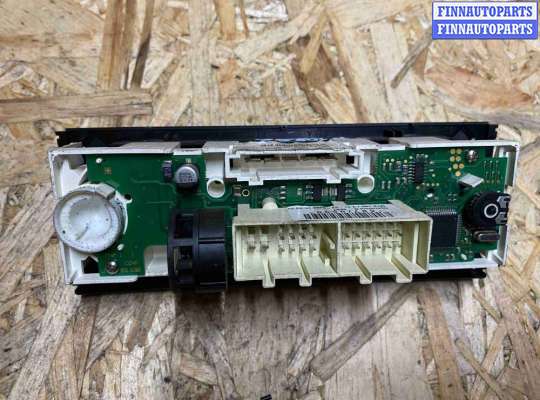 Блок управления печкой на Skoda Roomster (5J)