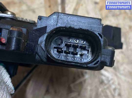 Замок боковой двери на Audi A4 (8E/8H, B6)