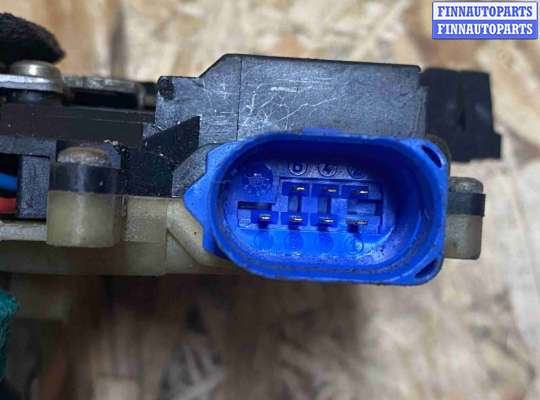 купить Замок двери задней левой на Audi A8 D3 (2002—2005)