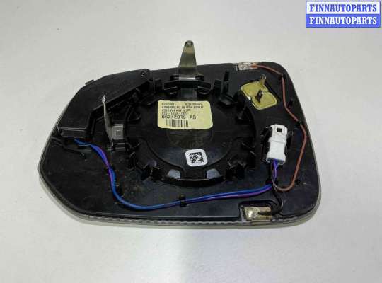 купить Стекло зеркала наружного правого на Volvo XC60 2017-2024