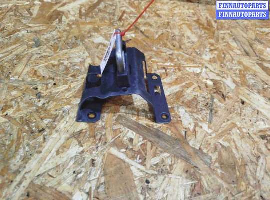 купить Крюк капота на Volvo XC60 2017-2024