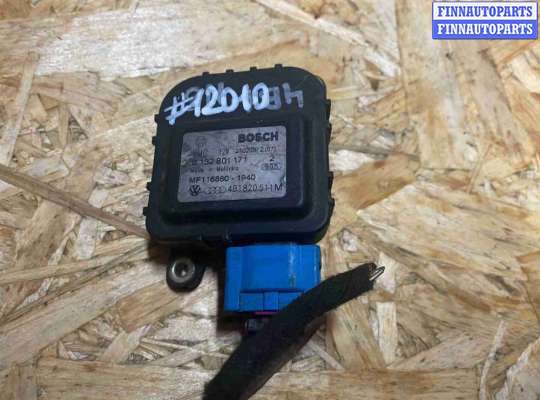 Моторчик заслонки печки AU1142293 на Audi A6 Allroad Quattro C5 (2000—2006)