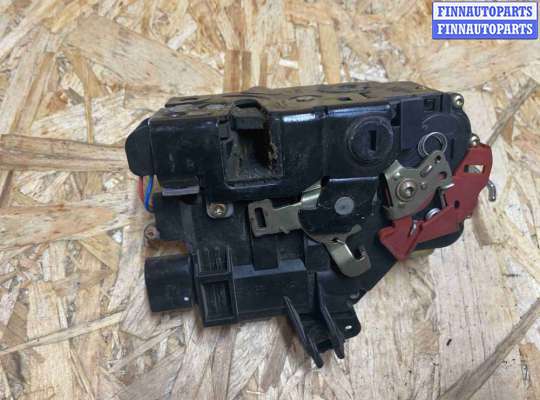 Замок боковой двери на Audi A4 (8E/8H, B6)