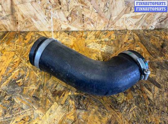 купить Патрубок интеркулера на Volvo V60 (2018-2024)