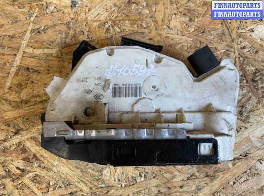 Замок боковой двери на Volkswagen Tiguan I (5N)