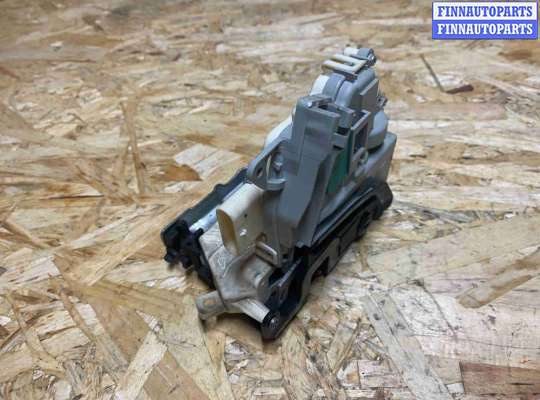 Замок боковой двери на Audi Q5 (8R)
