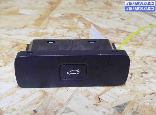 купить Кнопка открытия багажника на Volvo XC60 2017-2024