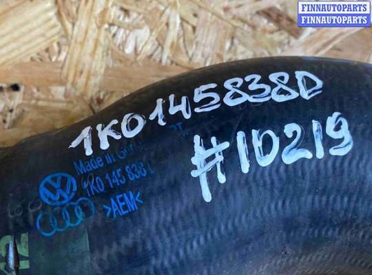 Патрубок (трубка, шланг) на Volkswagen Passat B5+ (3B, GP)