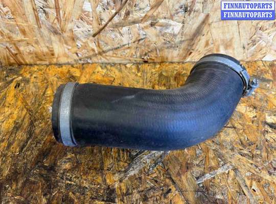 купить Патрубок интеркулера на Volvo V60 (2018-2024)