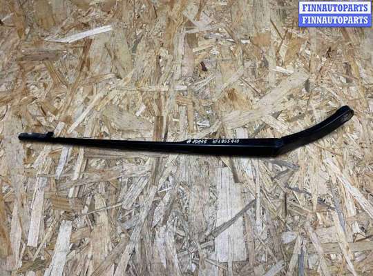 Поводок дворника на Audi A6 (C6)