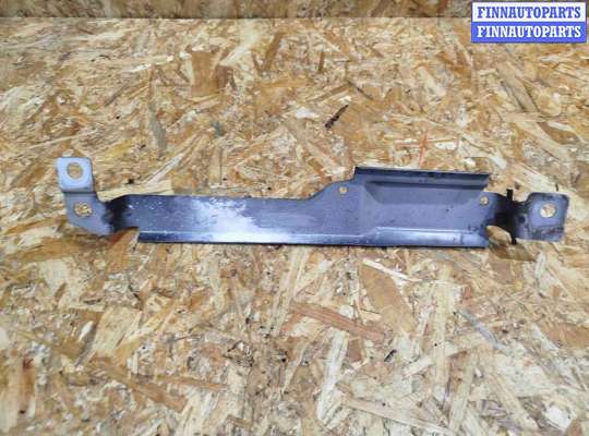 купить Кронштейн крепления крыла переднего правого на Volvo XC60 2017-2024