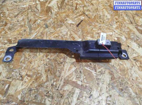 купить Кронштейн крепления крыла переднего правого на Volvo XC60 2017-2024