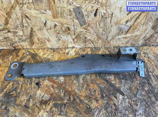 купить Кронштейн крепления крыла переднего правого на Volvo V60 (2018-2024)