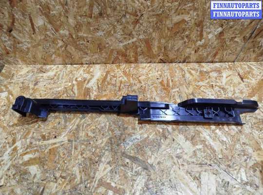 Обшивка салона на Volvo XC60 II (UZ)