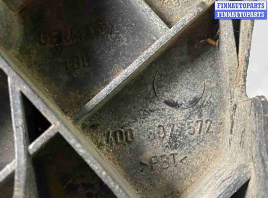 Кронштейн бампера на Audi A8 (D2, 4D)