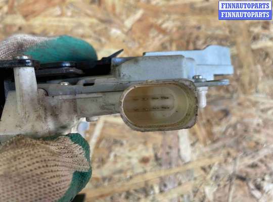 купить Замок двери передней левой на Audi A6 С6 (2004—2008)