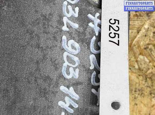 Кронштейн прочее на Volkswagen Golf VI (5K)