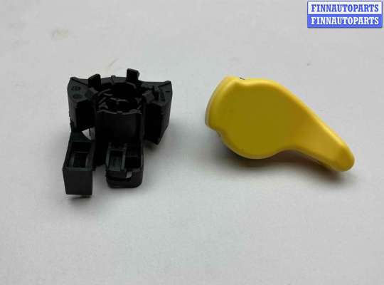 Ручка открывания капота VL562668 на Volvo XC90 II рестайлинг (2019—2023)