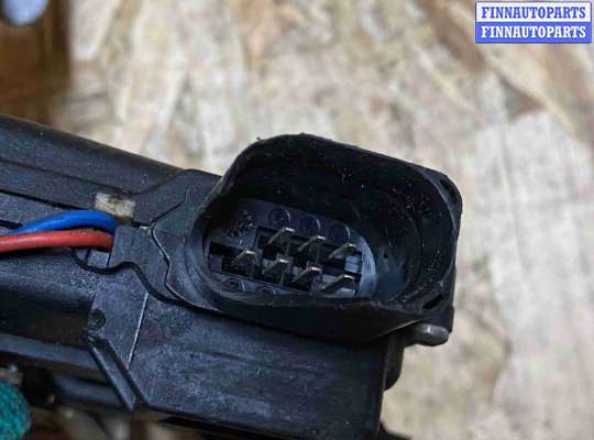 купить Замок двери задней правой на Audi A6 C5 (1997—2001)