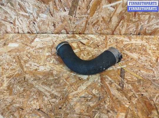 купить Патрубок интеркулера на Volvo V60 (2018-2024)