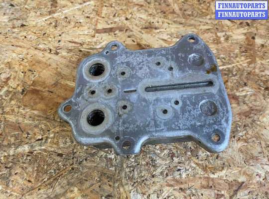 Радиатор масляный на Volkswagen Jetta V (1K)