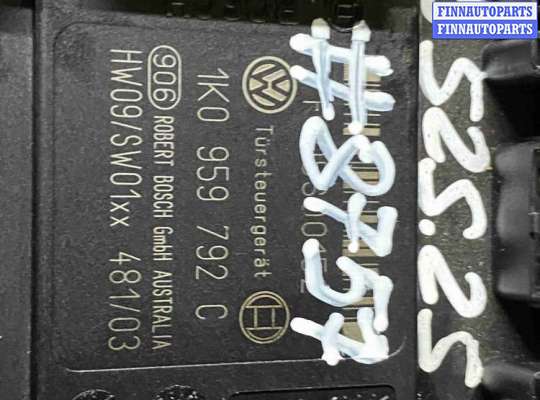 купить Моторчик стеклоподъемника передний правый на Volkswagen Touran I (2003—2006)