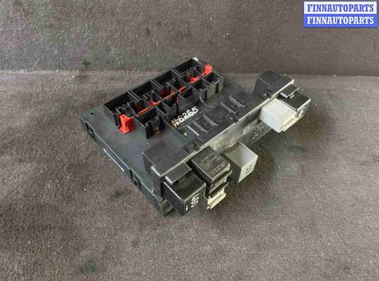 Блок предохранителей на Volkswagen Passat B6 (3C)